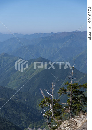 奥深い大峰山脈 40162784