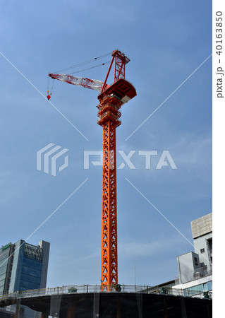 工事現場のタワークレーンの写真素材 [40163850] - PIXTA