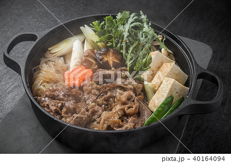 和牛すきやき　Tasty sukiyaki Japanese cuisine 40164094
