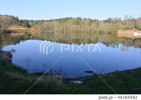 川西町にある「中ノ沢溜池」 川西町にある「中ノ沢溜池」 40165682