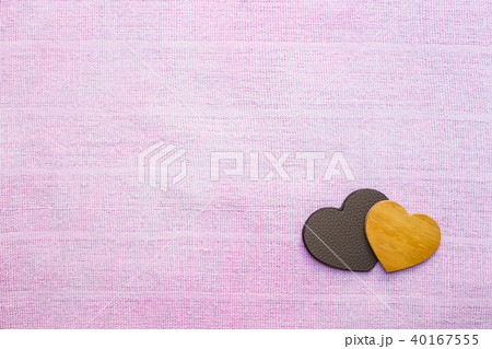 leather and wooden heart-shaped leather and wooden heart-shaped 40167555