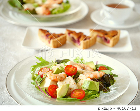 豆腐とエビのサラダランチ　紅茶つき 40167713