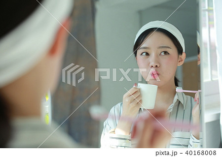 朝 若い女性 韓国人 40168008
