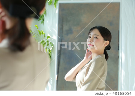 朝 若い女性 韓国人 40168054