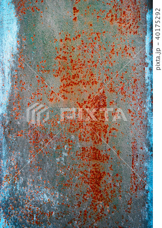 Weathered Rusty Metal Sheet With Peeling Paint 40175292