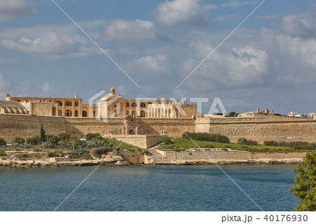 Old beautiful palace in Valletta in Malta 40176930