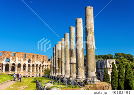 Colosseum seen from Temple of Venus and Roma 40182491