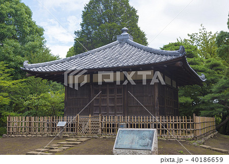 哲学堂公園の四聖堂（東京都中野区） 40186659
