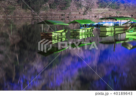 嵐山花灯路　夜の屋形船 40189643