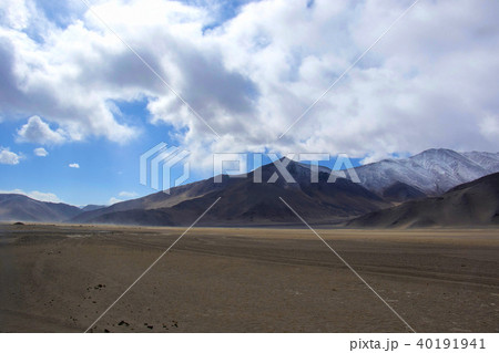 Valley near Hanle village, Ladakh, Jammu Kashmir 40191941