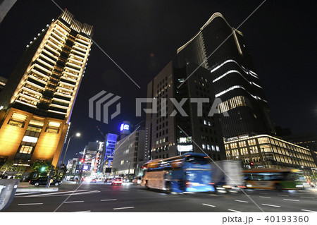 日本の東京都市景観 東京ミッドタウン日比谷など、街並みを望む(夜景) 日本の東京都市景観 東京ミッドタウン日比谷など、街並みを望む(夜景) 40193360