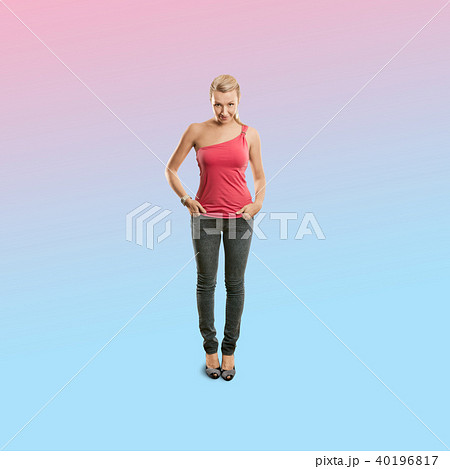 Sporty woman in pink 40196817