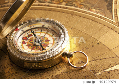 Golden Compass, navigation equipment 40199974