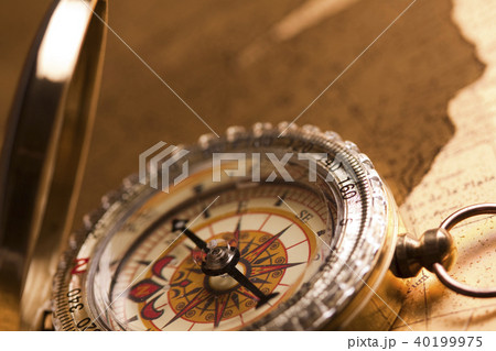 Golden Compass, navigation equipment 40199975