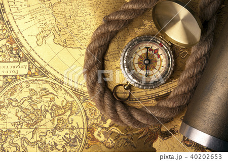 Golden Compass, navigation equipment 40202653
