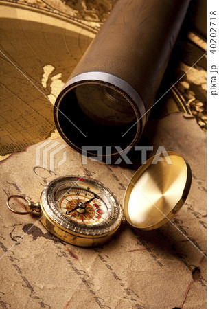 Golden Compass, navigation equipment 40202718