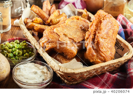 Traditional fish in beer batter and chips Traditional fish in beer batter and chips 40206074