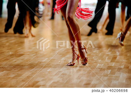 feet woman dancer 40206698