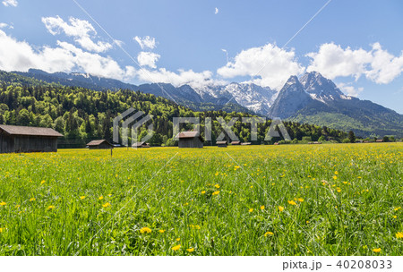 Alps panorama Garmisch-Partenkirchen Bavaria Alps panorama Garmisch-Partenkirchen Bavaria 40208033