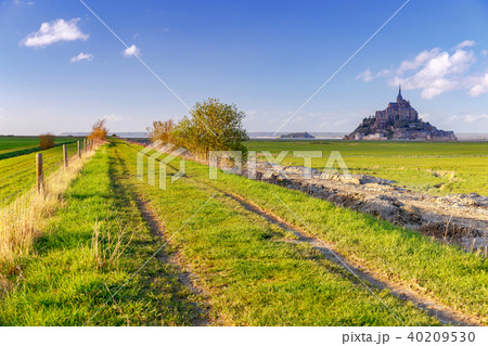 Mont Saint-Michel at sunset. 40209530