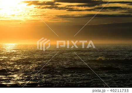 朝霧に包まれた情景 朝霧に包まれた情景 40211733