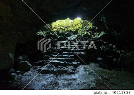 駒門風穴、富士山の麓 40215358