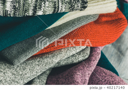packing winter apparel for keep warming 40217140