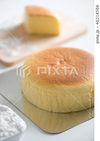 Egg cake with Japan, cotton cake 40218566