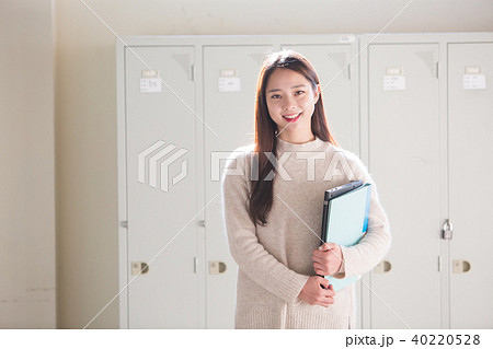 大学生 韓国人 若い女性 40220528