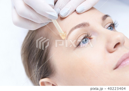 Hair removal. Cosmetic procedure. Hair removal. Cosmetic procedure. 40223404