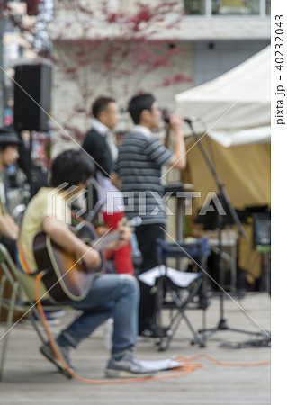 路上ライブ ボカシ 路上ライブ ボカシ 40232043