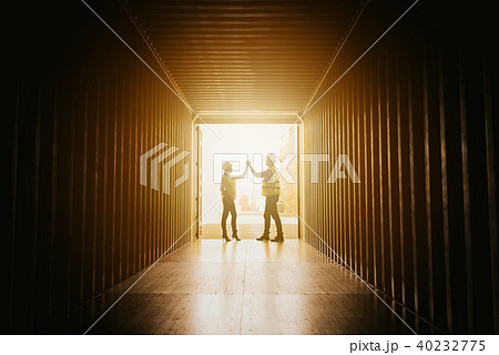 logistic and shipping collaboration success concept logistic and shipping collaboration success concept 40232775