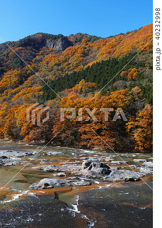 【紅葉最盛期】吹割の滝・吹割渓谷の紅葉（午前） 40232998