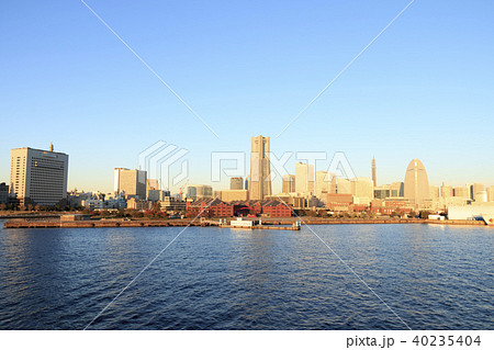 都市風景（神奈川県、横浜港、冬） 40235404