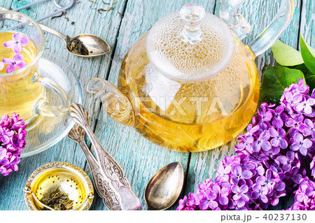 Tea with lilac flavor 40237130
