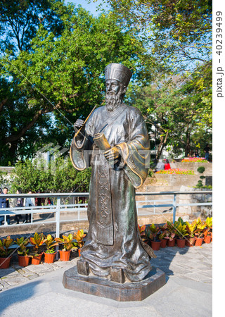 The statue of father Matteo Ricci in the park 40239499