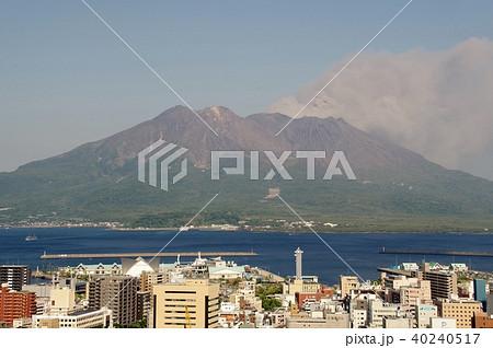 春の鹿児島県　城山展望所からの眺める桜島 40240517