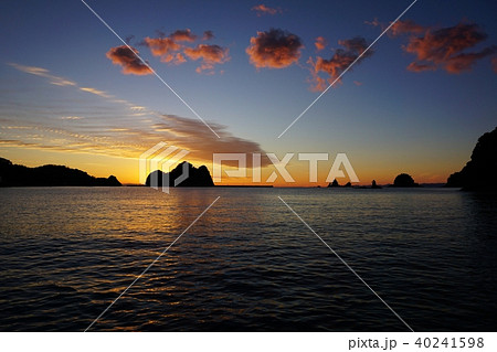 日本の夕景100選　西伊豆田子の夕日 40241598