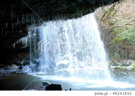 冬の鍋ケ滝 冬の鍋ケ滝 40241833