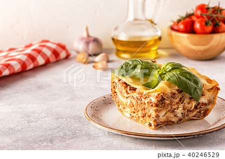 Traditional lasagna with beef bolognese sauce Traditional lasagna with beef bolognese sauce 40246529