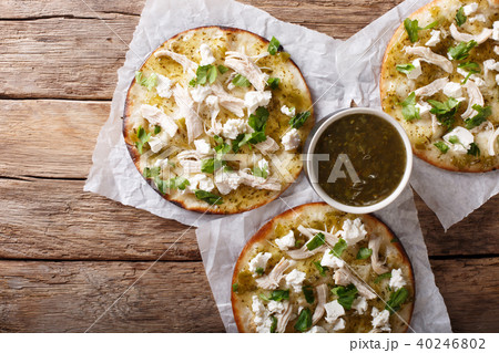 Mexican Chalupas with cheese and chicken 40246802