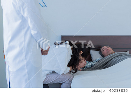 在宅介護、老人ホーム 40253836