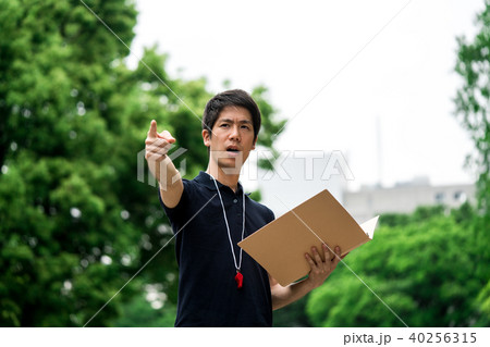 男性のコーチ 40256315