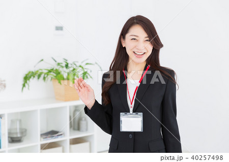 リラックスする女性　ビジネス 40257498