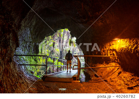Lava tube 40260782