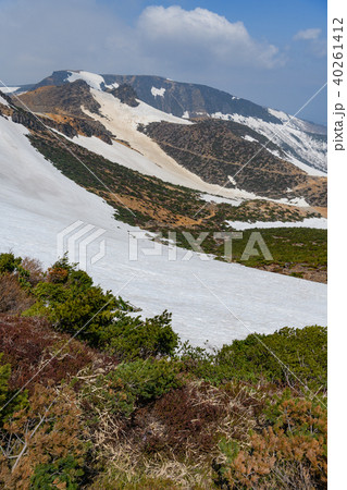 安達太良山の山頂付近から見た鉄山と矢筈森 安達太良山の山頂付近から見た鉄山と矢筈森 40261412