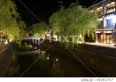 城崎温泉街　大谿川（おおたにがわ）の夜景（兵庫県豊岡市城崎町） 40261757