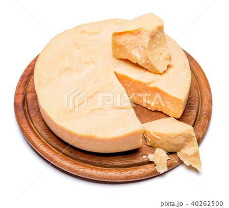 Whole round Head and pieces of parmesan or parmigiano Whole round Head and pieces of parmesan or parmigiano 40262500