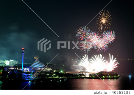 八景島シーパラダイス打上花火の写真素材