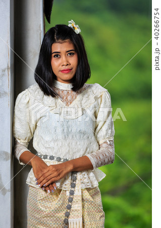 Woman with Thai Traditional Dress King Rama 5 Woman with Thai Traditional Dress King Rama 5 40266754